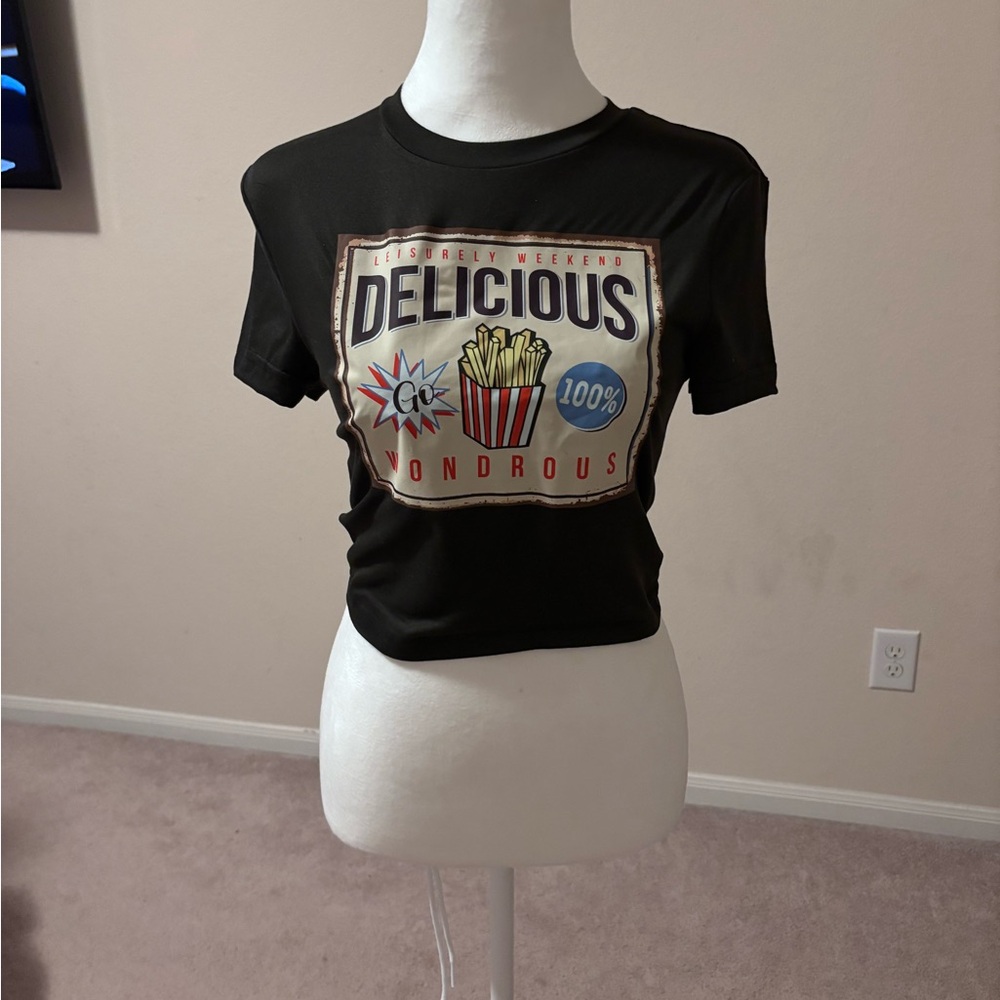 SHEIN Black Crop Graphic Tee